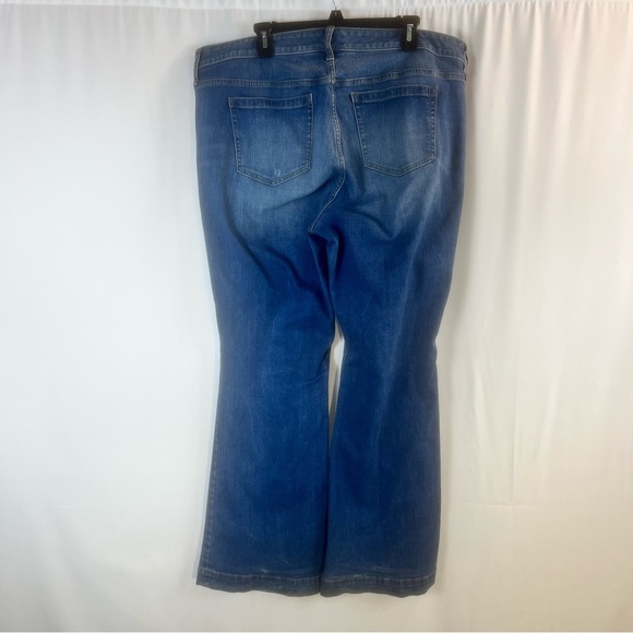 Torrid Mid Rise Flare Vintage Stretch boot cut women jeans Size: 18 R Blue denim - Picture 7 of 11